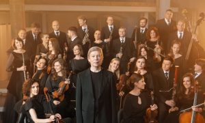 “Rudens kamermūzikas festivālā” uzstāsies pianists Reinis Zariņš un “Sinfonietta Rīga”